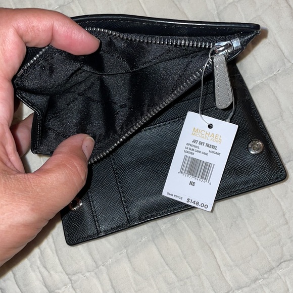 Michael Kors Emmy full size backpack- pearl grey - Picture 12 of 12